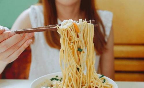 娱乐吃瓜酱吃面条视频下载,一网打尽美食与娱乐的双重享受